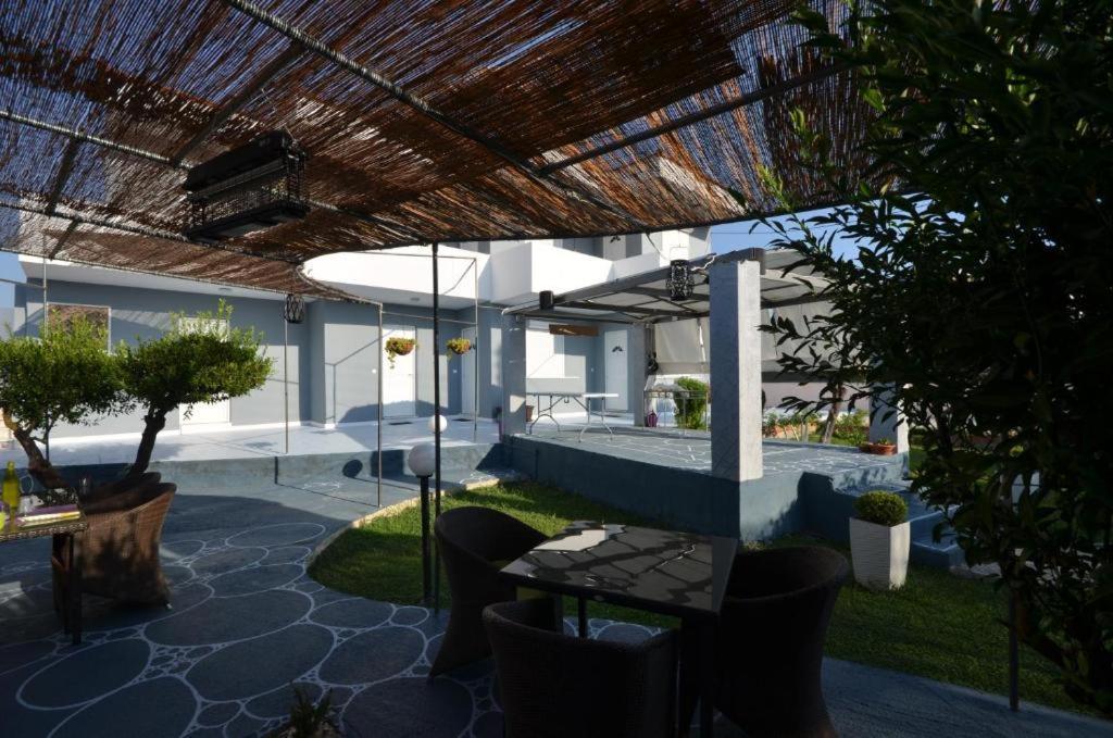 Karmik Concept Apartments อาฟานโท ภายนอก รูปภาพ